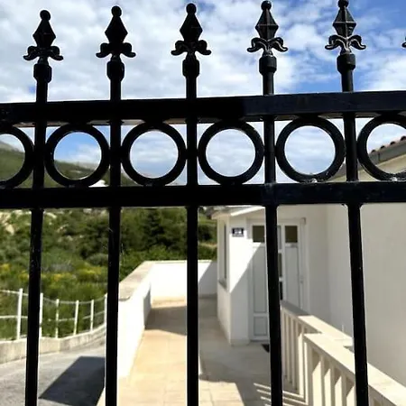 Apartment88 Podstrana