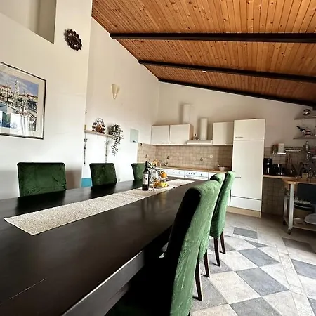 Apartment88 Podstrana